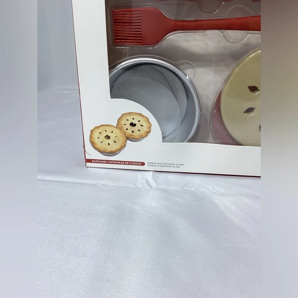Celebrate It Thanksgiving Pie Baking Kit
